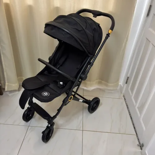 Carrinho de bebê para passeio
