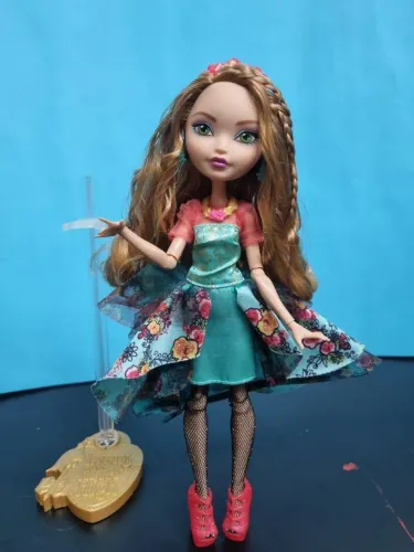 boneca ashlynn legacy day ever after high