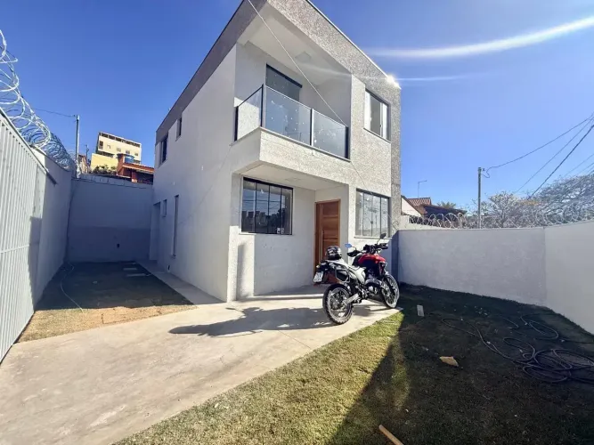 Casa com 3 Quartos à venda, 170m²
