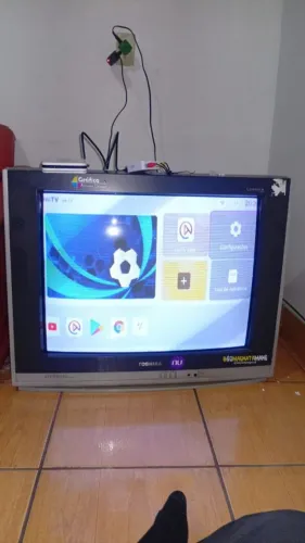 TV 28 polegadas Com Conversor HDMI, funcionando normalmente 