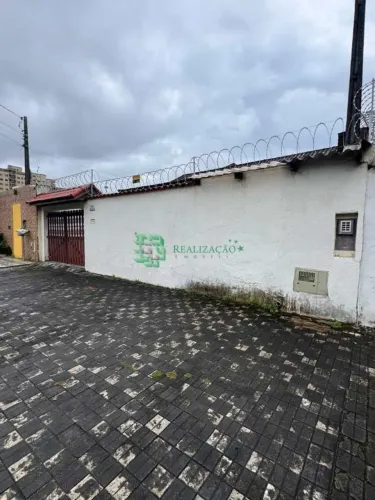 casa em Mongaguá,  ótimo localização na av. marina