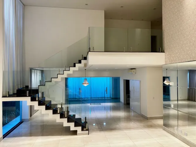 Casa à venda no Condomínio Jardins Roma em Uberlândia