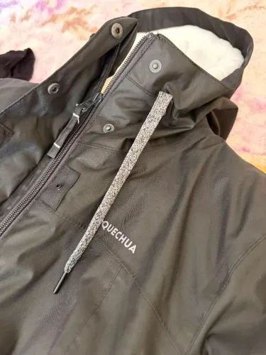 JAQUETA IMPERMEÁVEL QUECHUA FEMININA NH500 PRETA TAMANHO G