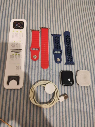 Apple Watch 4 GPS + telefone (eSim)
