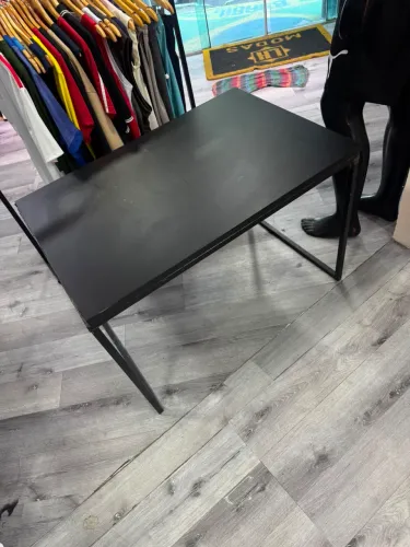 Mesa, loja de roupa 