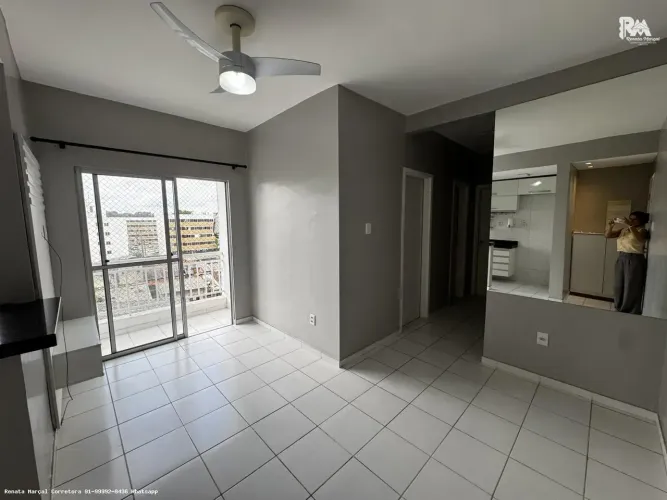 NEO FIORI APTO COM ARMARIOS, BANHEIRO REFORMADO NA PEDRA TRAVERTINO, NASCENTE ELEVADOR E V