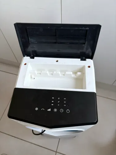 Climatizador de Ar Oster Portátil 4 em 1 - Branco | 110V