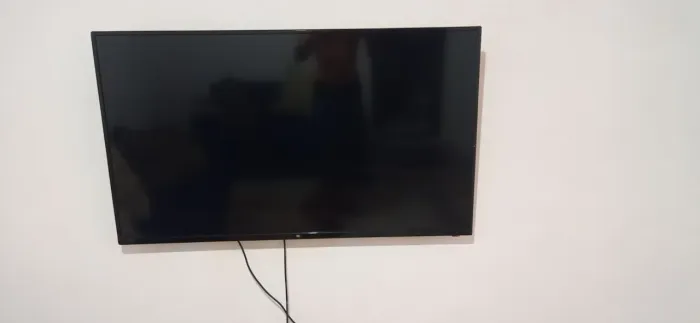 tv smart 4k 50 polegadas Funcionando perfeitamente valor 900,00