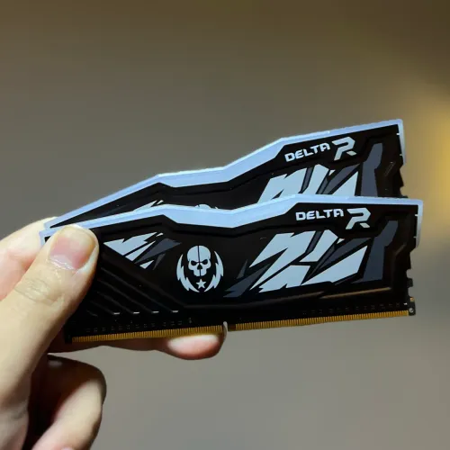 Memória RAM TeamGroup T-Force Delta RGB - 16GB (2x8GB) 3000MHz