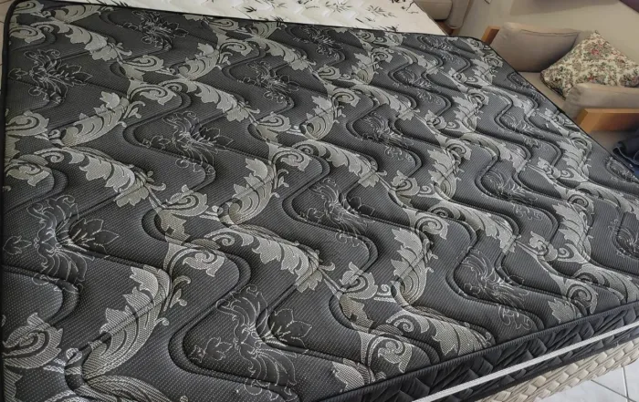 Cama box + colchão ( Tenho de Casal e solteiro)