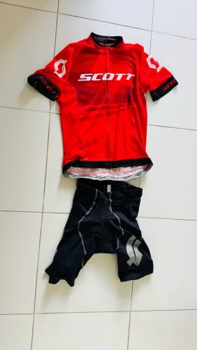 Conjunto masculino de ciclismo Scott e bermuda Flets tamanho G