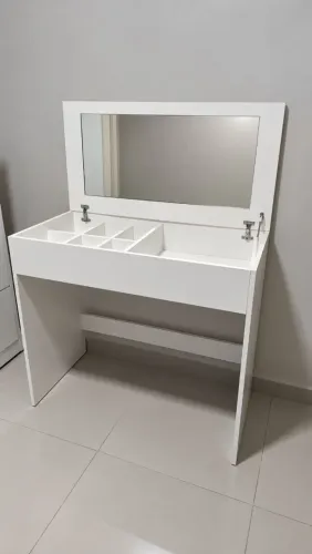 Mesa Penteadeira com Espelho