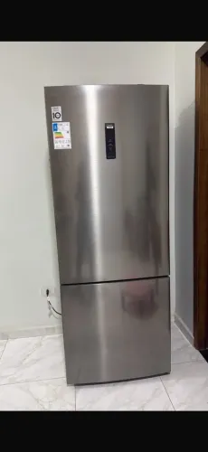 Geladeira/Refrigerador LG Frost Free Smart Inverse INOX