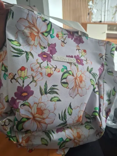 Bolsa praiana/faculdade/trabalho 