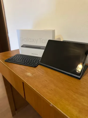 Samsung Galaxy Tab S9 FE 128GB + Teclado + Cartão 64GB