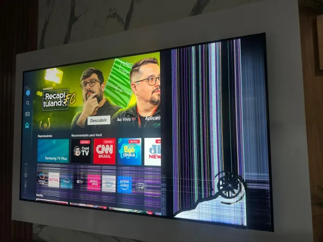 TV SAMSUNG CRYSTAL FINA DEFEITO NA TELA