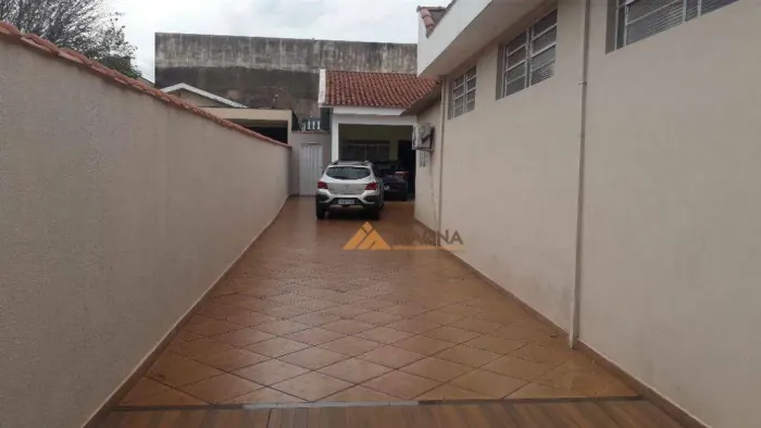Casa com 2 quartos, sendo 02 suítes + 01 loja à venda, 265 m² por R$ 700.000 - Vila Virgín
