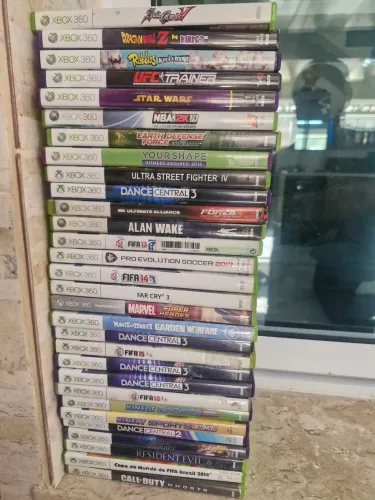 Lote com 30 jogos de xbox 360 originais seminovos
