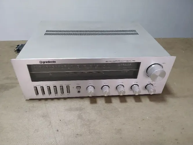 Receiver Gradiente Modelo 1260 funcionando conservado.