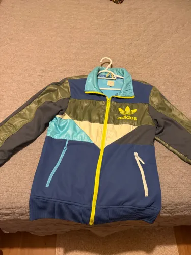 Jaqueta Adidas edição limitada