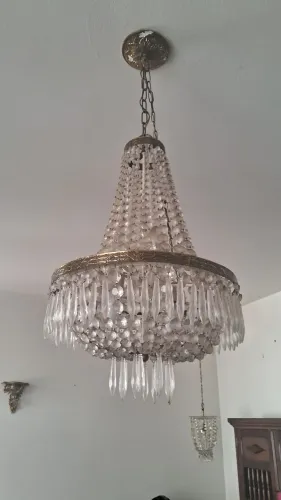 Belíssimo e Antigo Lustre em Cristal e Bronze perfeito estado de conservação