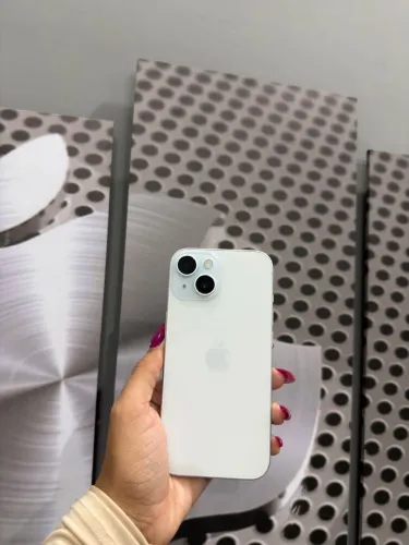 Iphone 15 128GB - usado estado de novo