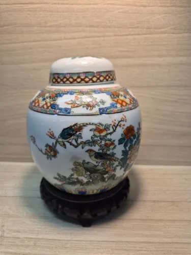 Pote Decorativo em Porcelana - Estilo Oriental