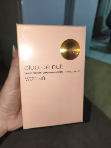 Vendo perfume árabe club de nuit woman