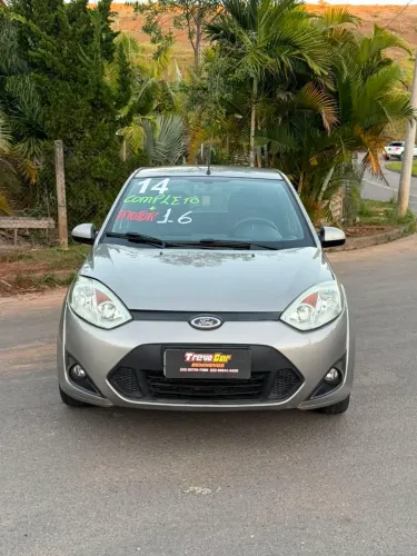 Ford Fiesta SE 1.6 8V Flex 5P 2014