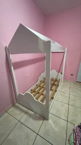 Cama casinha menina
