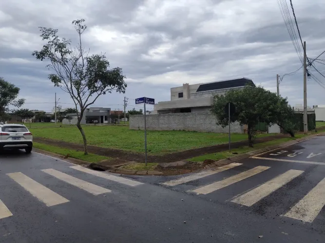 TERRENO DE ESQUINA 425MT CONDOMÍNIO HORIZONTAL IGUAÇU   