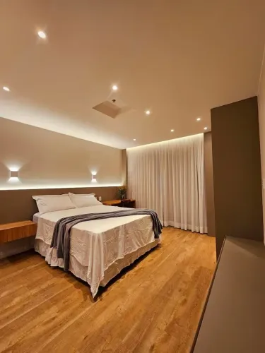 VENDO FLAT NO ED. KUBITSCHEK PLAZA ASA NORTE