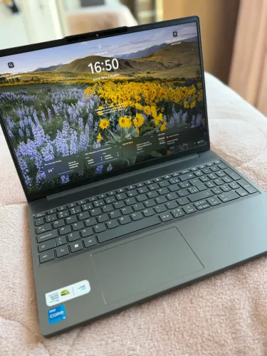 Notebook Lenovo IdeaPad Slim 3 i5 13ª Geração 8GB SSD 512GB