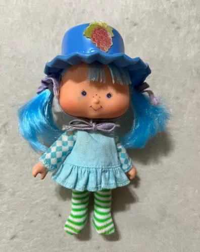 Boneca Moranguinho Uvinha Anos 80 Estrela