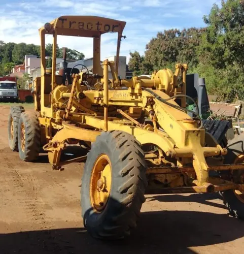 Motoniveladora CATERPILLAR 120B