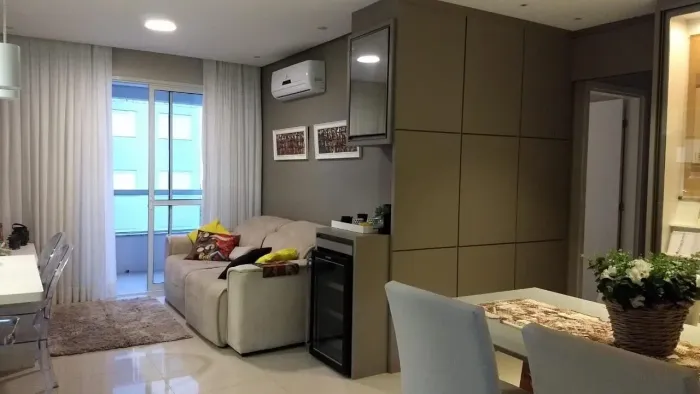 Apartamento mobiliado de 3 dormitórios com suíte e vaga dupla em Barreiros São José/SC