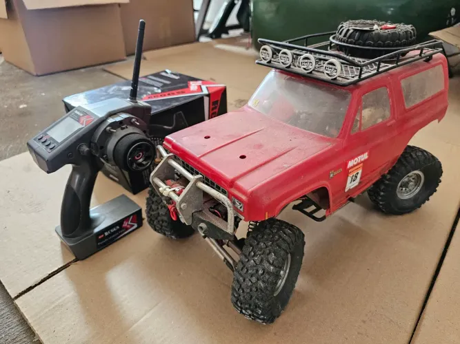 Automodelo  1/10 CRAWLER  