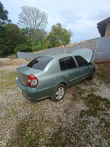 Renault Clio Sed. Privilège Hi-flex 1.6 16V 4P 2008