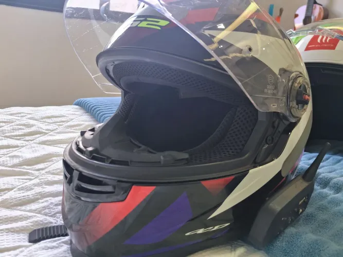 Vendo excelentes capacetes