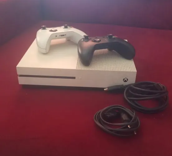 Xbox one S | 2 controles