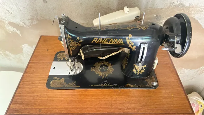 Maquina de costura antiga