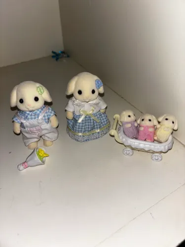 Família dos Coelhos Floral Sylvanian Families - Envio na caixa original