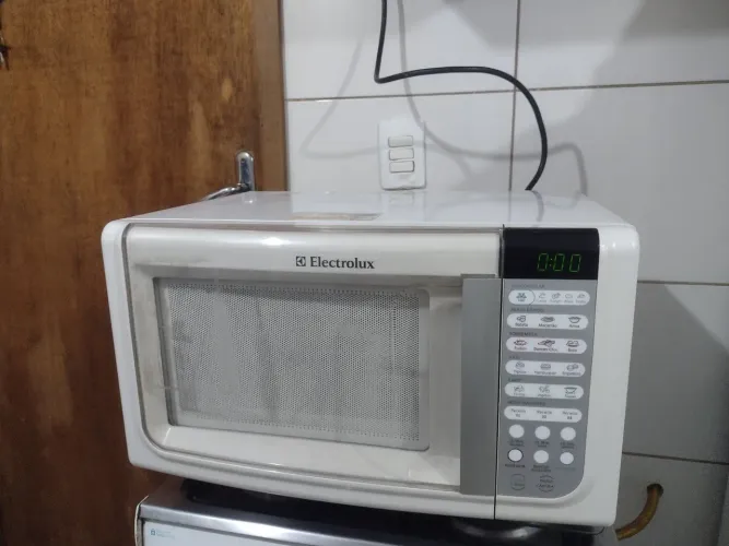 Microondas 23 litros 