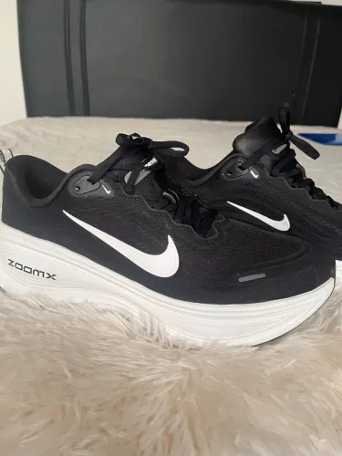 Tênis Nike Vomero Plus Masculino