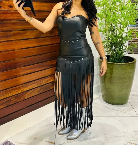 vestido preto de franja para São João