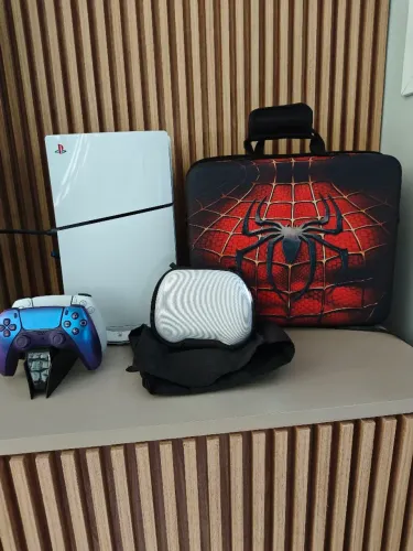 PS5 SLIM 1TB, Versão Digital + Acessórios (LEIA A DESCRIÇÃO! NÃO ACEITO TROCAS!)