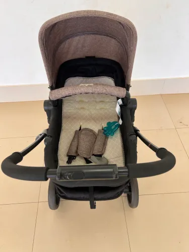 Carrinho de Bebê e Moisés Convert Burigotto