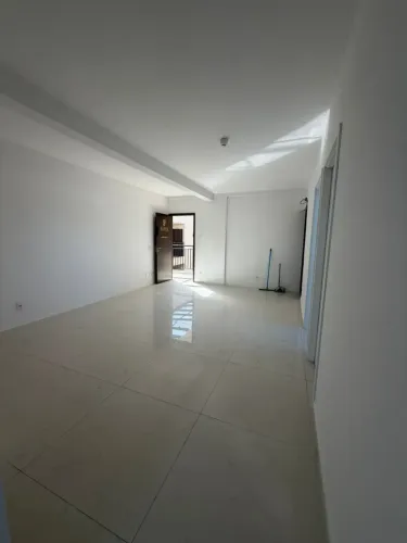 Sala comercial de 80 m² para locação na Granja Viana