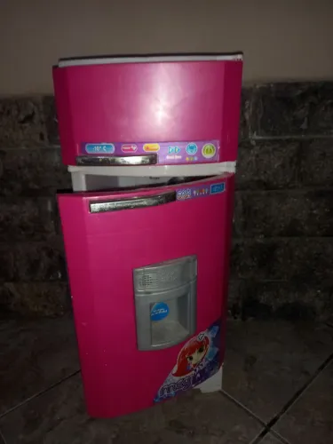 Geladeira infantil 