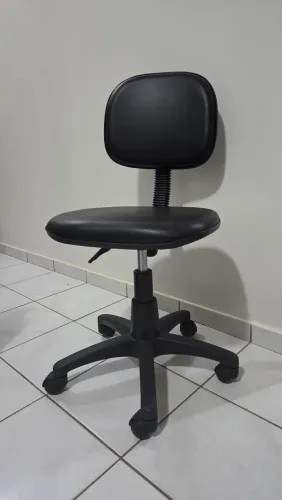 Cadeira de escritório giratória